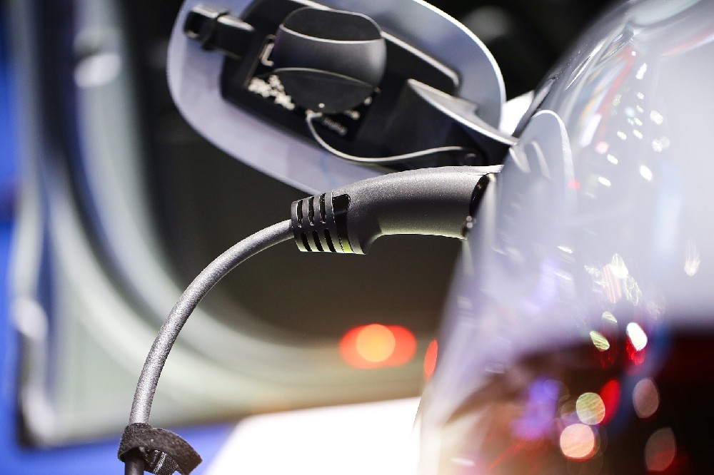 動(dòng)力鋰電池退役潮逐年高漲，回收產(chǎn)業(yè)鏈亟待完善